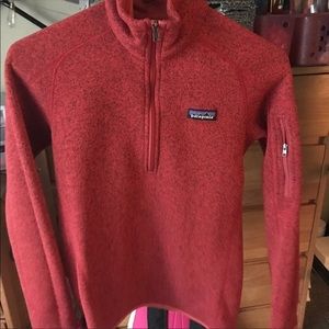 Woman Patagonia pull over